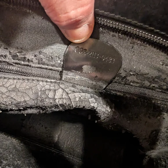 Gucci Vintage Black Leather Handbag Tote with Gold Accent. *Rehab* - Picture 7 of 10